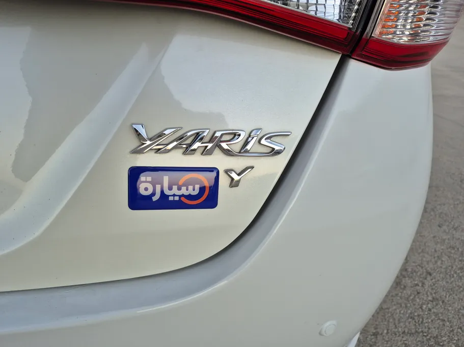 2022 Toyota Yaris  Y 