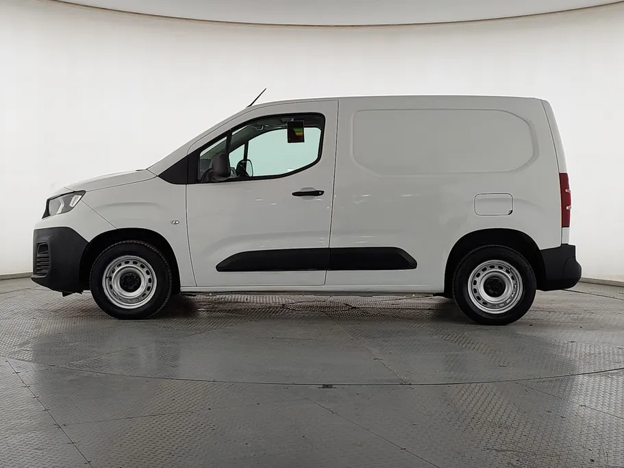 بيجو بارتنر Short van 2021 