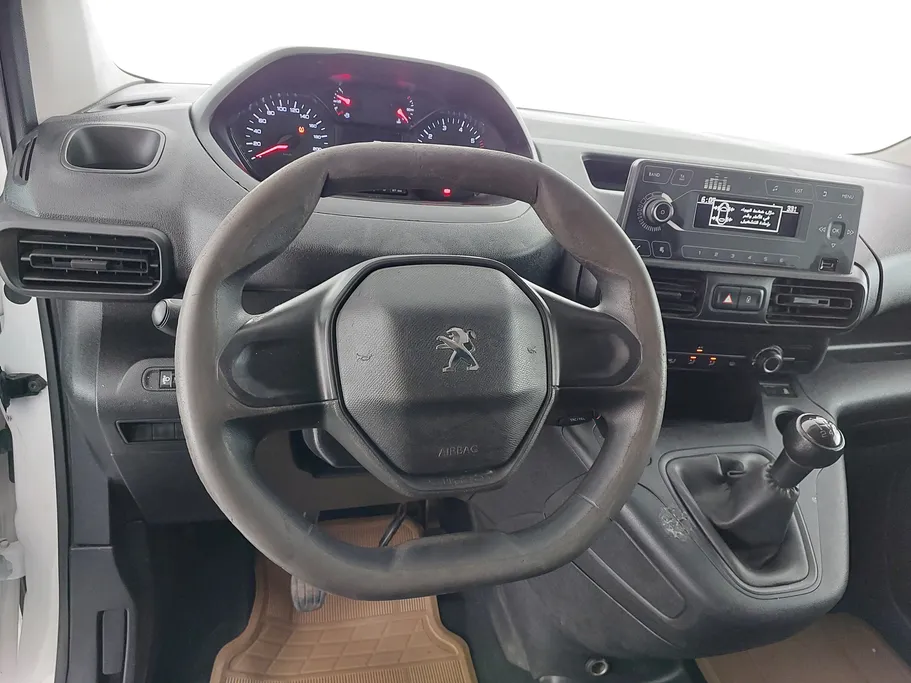 بيجو بارتنر Short van 2021 