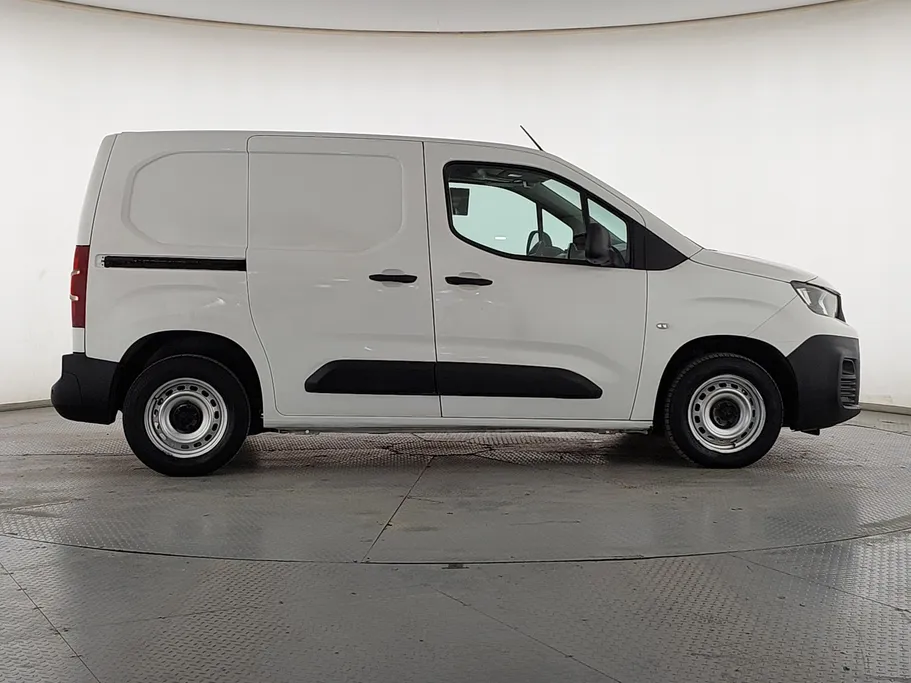 بيجو بارتنر Short van 2021 
