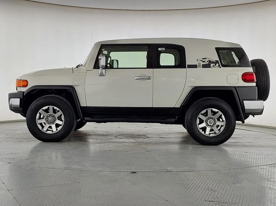تويوتا اف جي FJ Cruiser 2022 