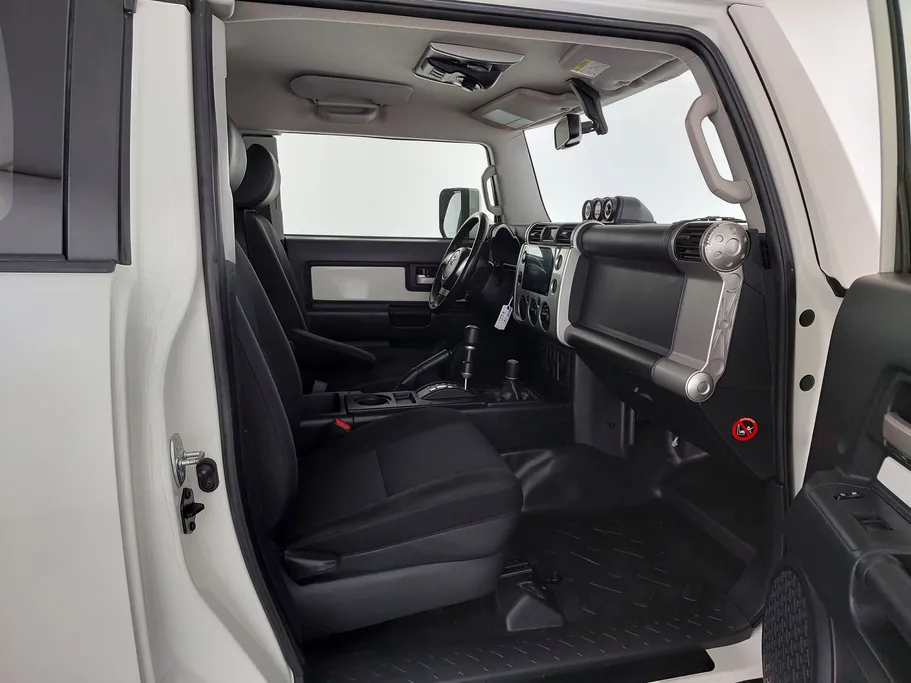 تويوتا اف جي FJ Cruiser 2022 