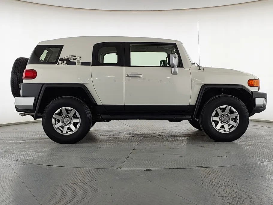 تويوتا اف جي FJ Cruiser 2022 