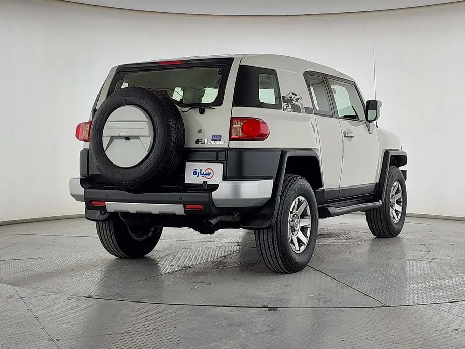 تويوتا اف جي FJ Cruiser 2022 