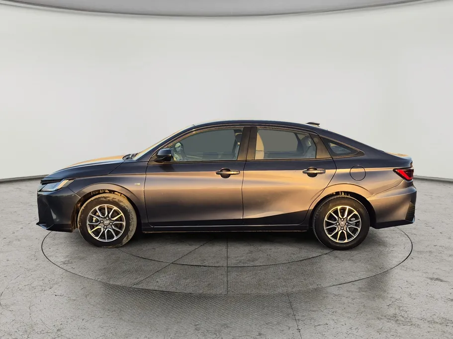 2024 Toyota Yaris  Y 