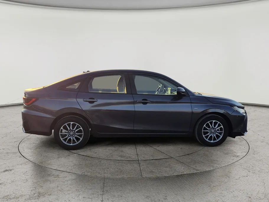 2024 Toyota Yaris  Y 