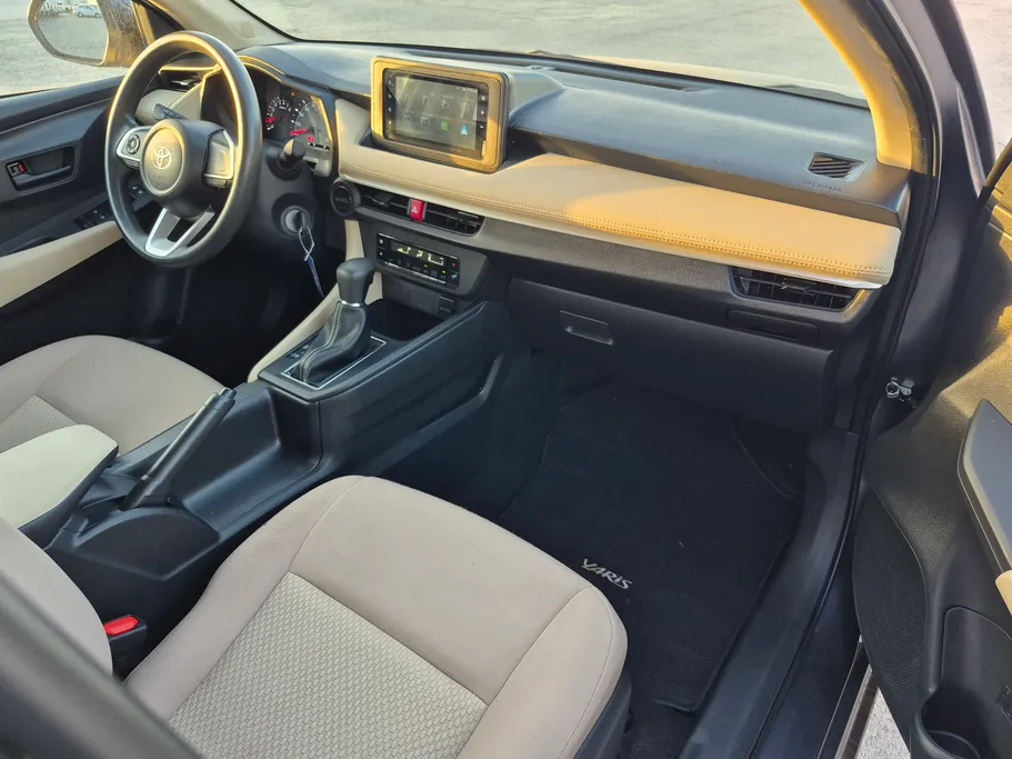 2024 Toyota Yaris  Y 