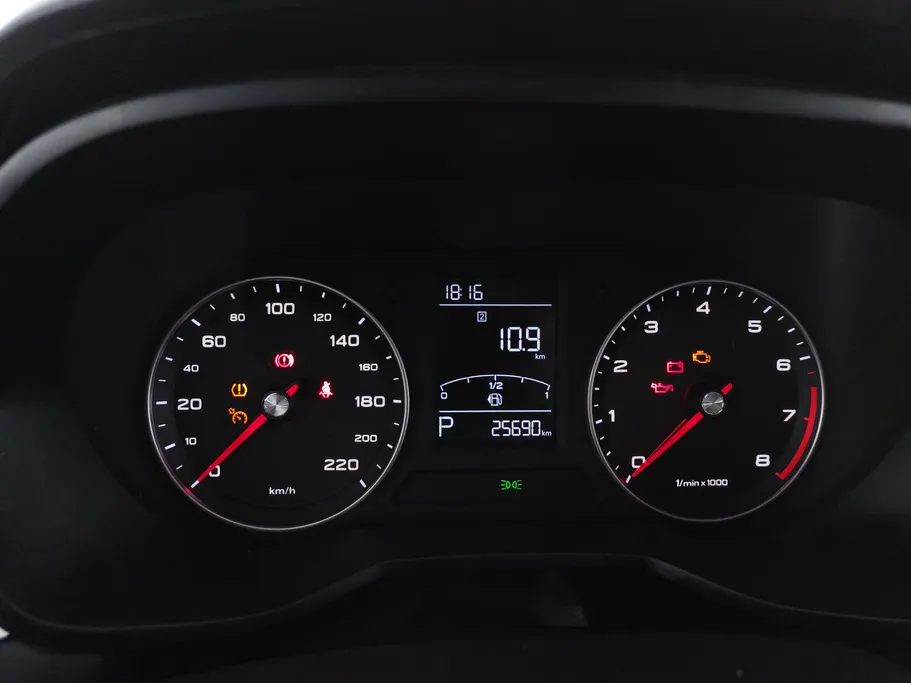 ام جي 5 STD 2023 