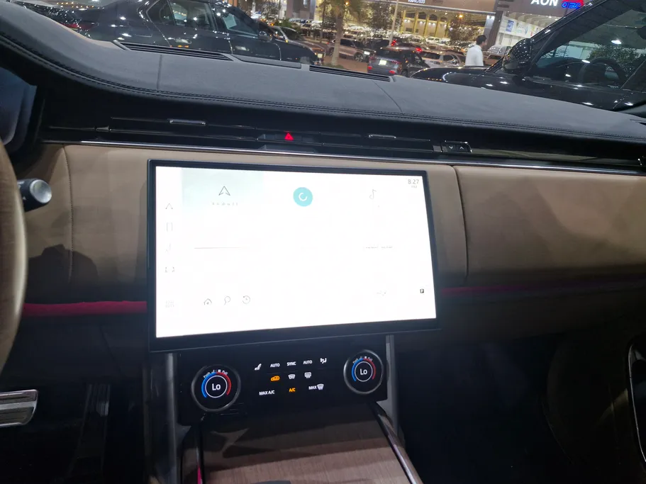 لاند روفر رنج روفر  SE 2023 