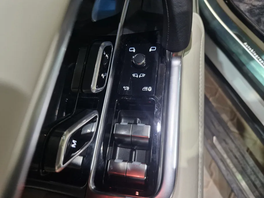 2026 Land Rover Range Rover Autobiography  