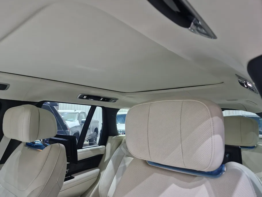 2026 Land Rover Range Rover Autobiography  