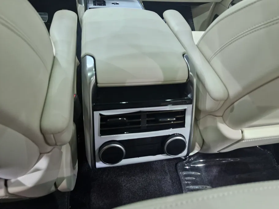 2026 Land Rover Range Rover Autobiography  