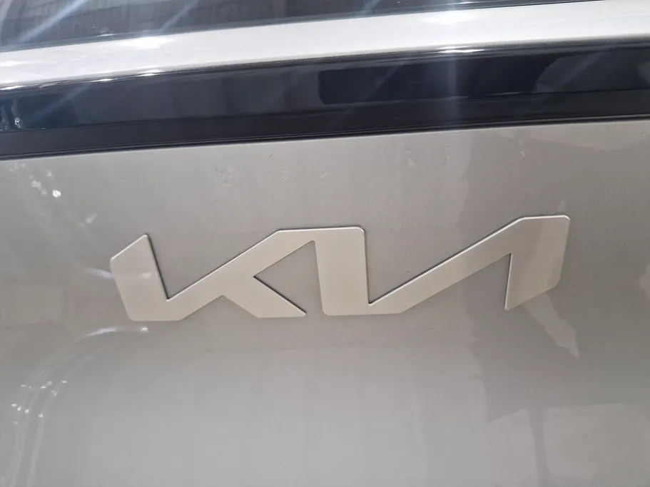 2025 Kia Sportage L - GLS 