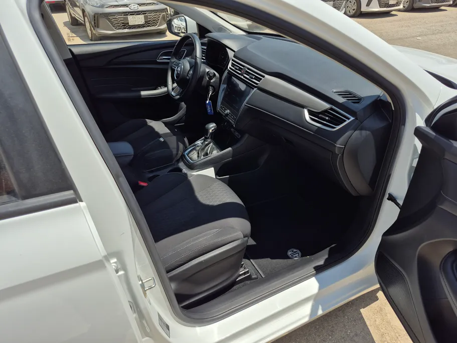 2024 MG 5 STD 