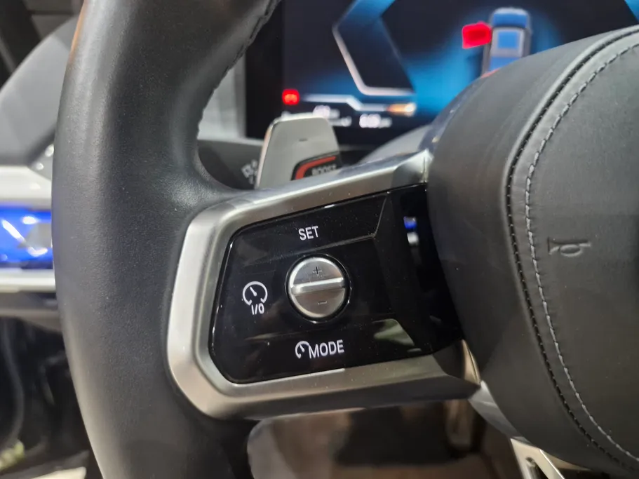 بي ام دبليو الفئة السابعة 740 i 2023 