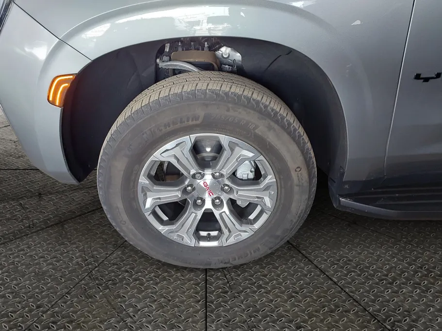 2023 GMC Yukon SLE 