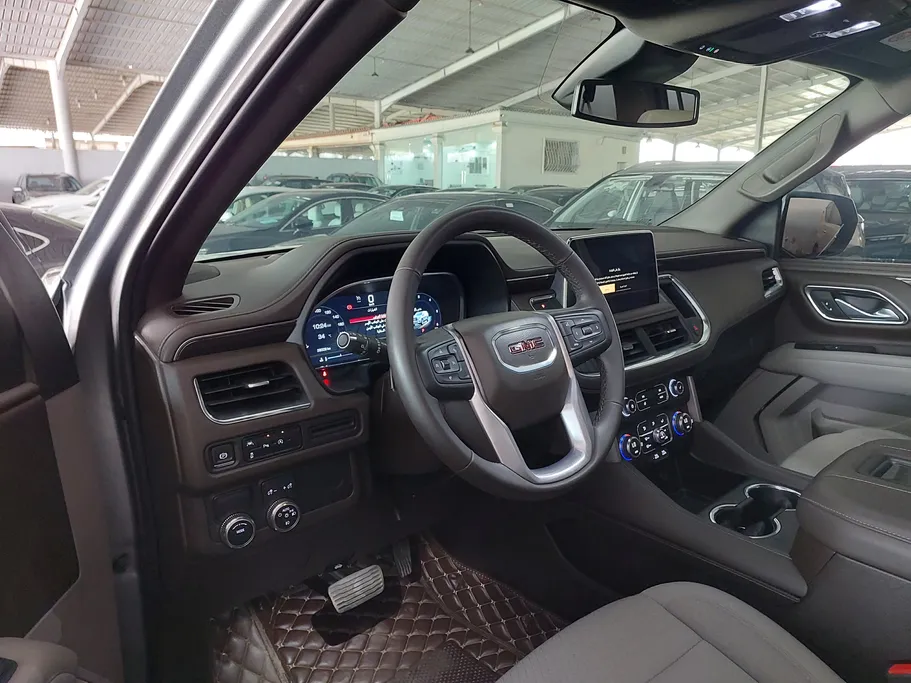 2023 GMC Yukon SLE 