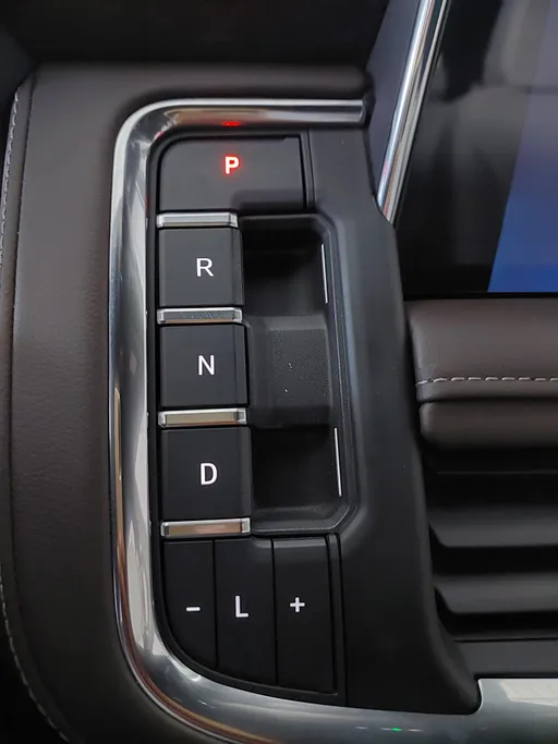 2023 GMC Yukon SLE 