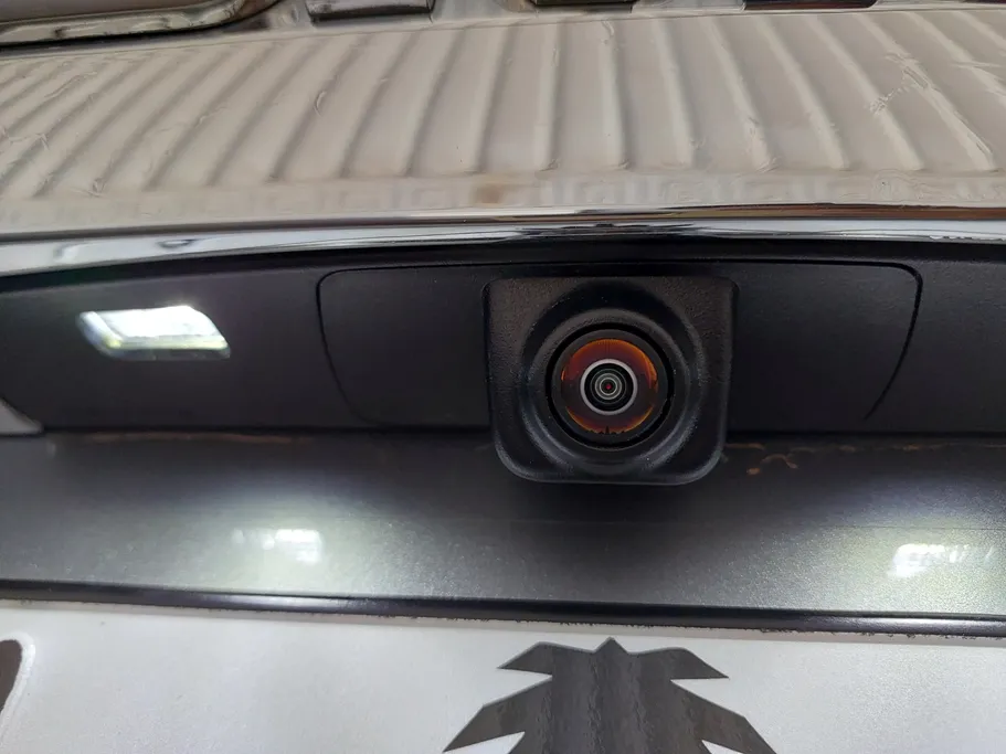 2023 GMC Yukon SLE 