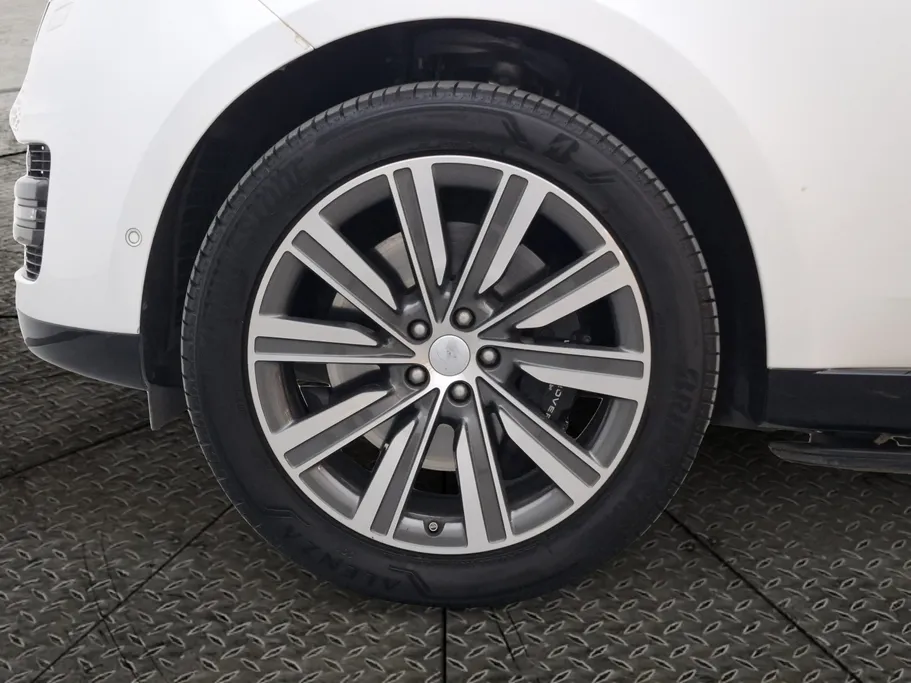 2022 Land Rover Range Rover Autobiography  