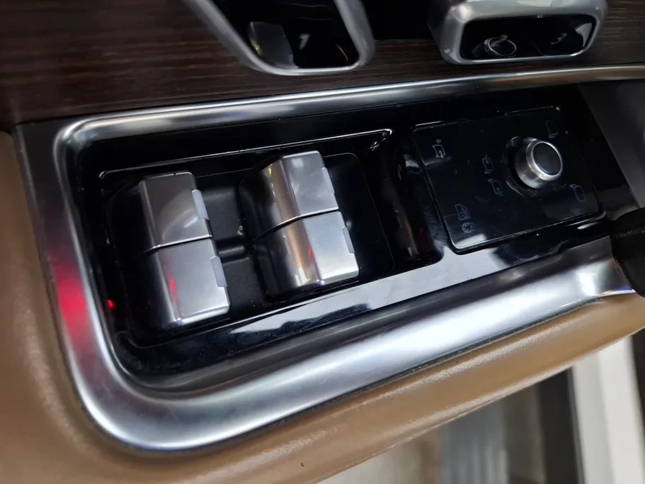 2022 Land Rover Range Rover Autobiography  