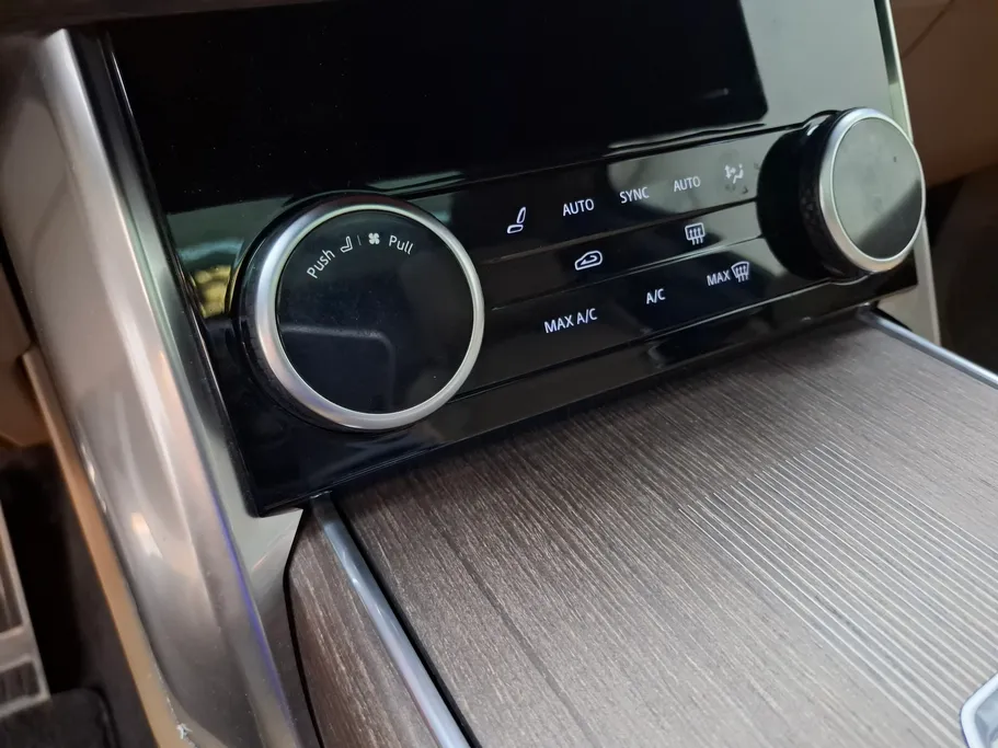 2022 Land Rover Range Rover Autobiography  