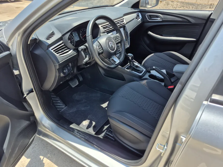 2025 MG 5 STD 
