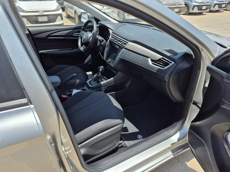 2025 MG 5 STD 