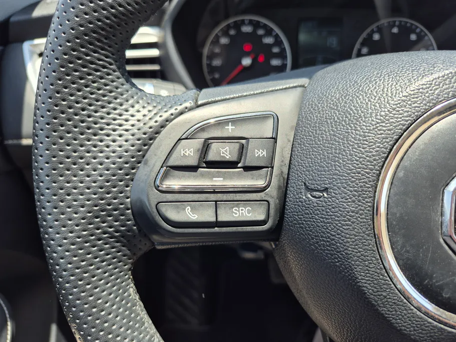 2025 MG 5 STD 
