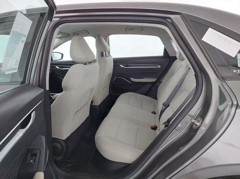جيلي امجراند GS 2024 