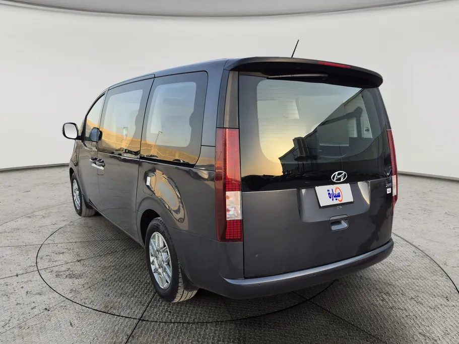 2024 Hyundai Staria Wagon 