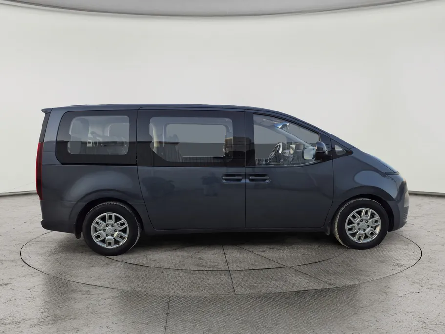 2024 Hyundai Staria Wagon 