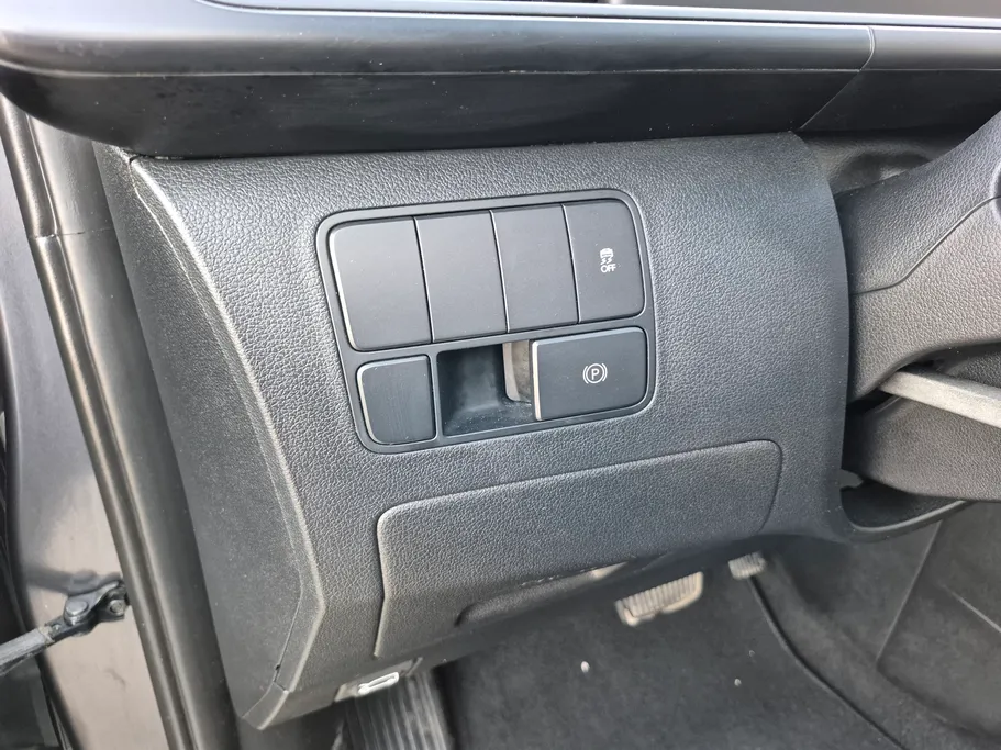 2024 Hyundai Staria Wagon 