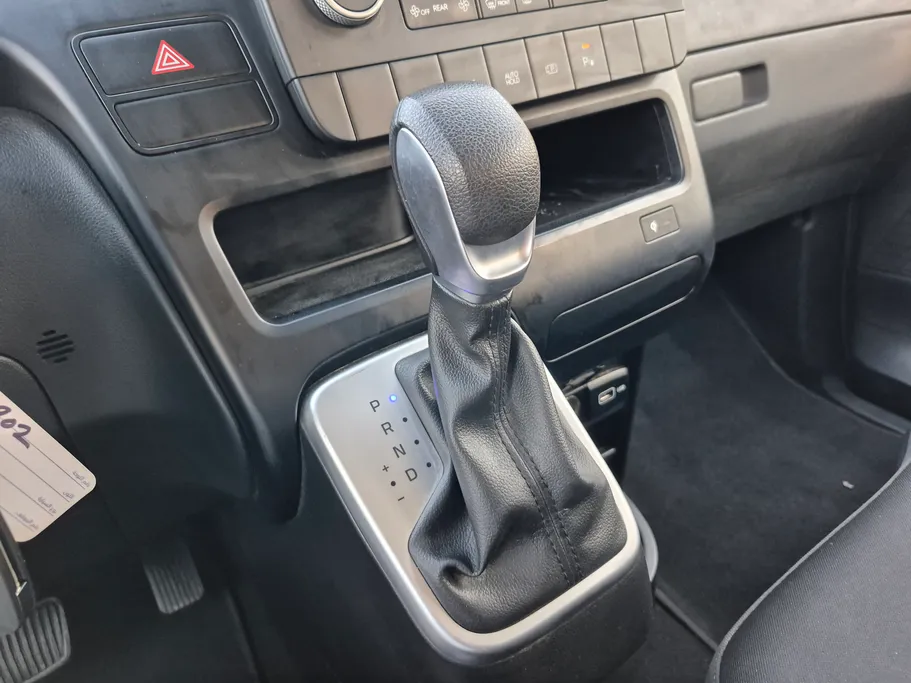 2024 Hyundai Staria Wagon 