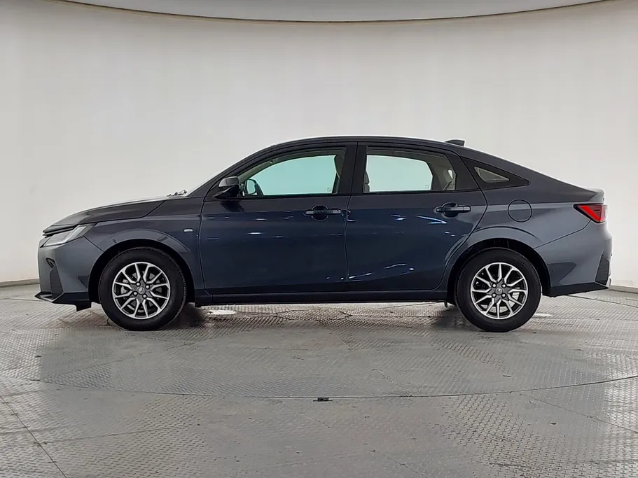 2024 Toyota Yaris  Y 