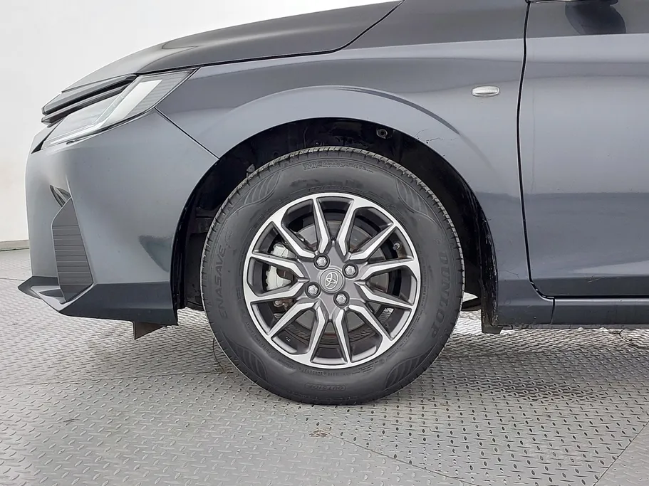 2024 Toyota Yaris  Y 