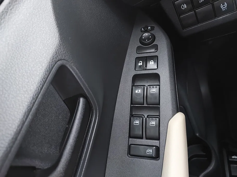 2024 Toyota Yaris  Y 