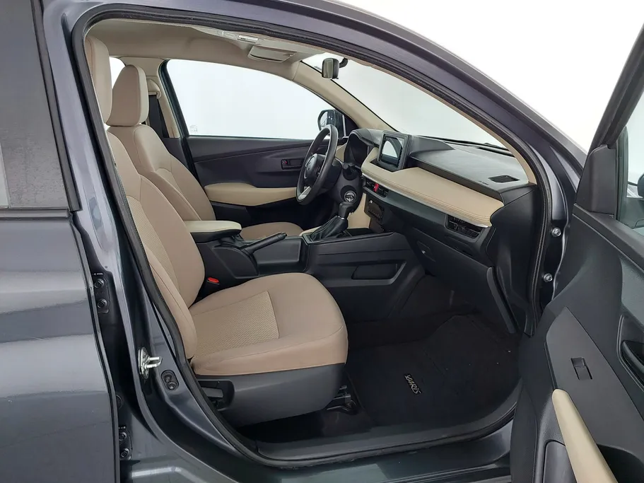 2024 Toyota Yaris  Y 