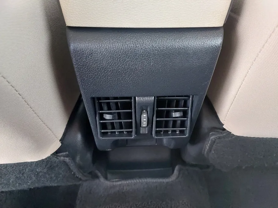 2024 Toyota Yaris  Y 