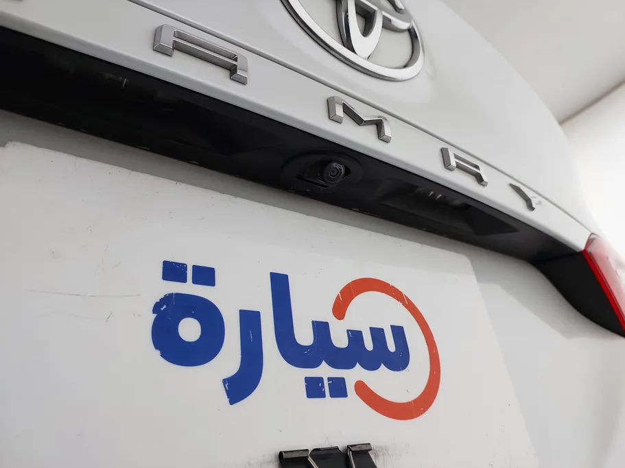 تويوتا كامري LE 2024 