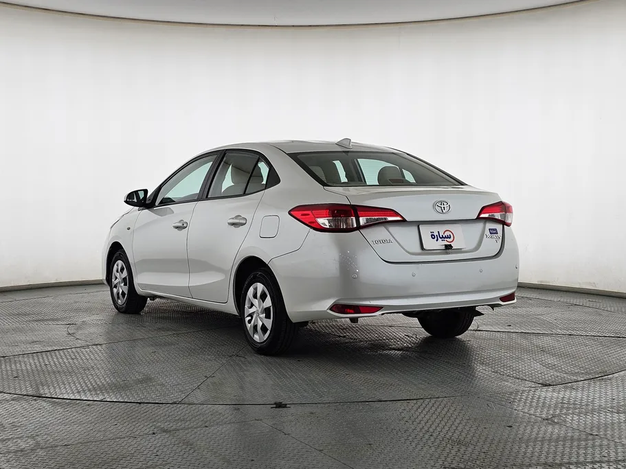 2022 Toyota Yaris  Y 