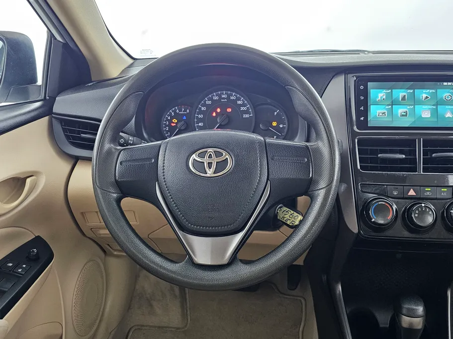 2022 Toyota Yaris  Y 