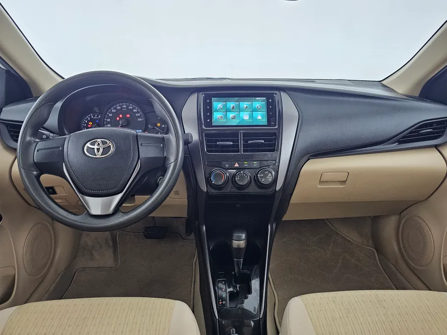2022 Toyota Yaris  Y 