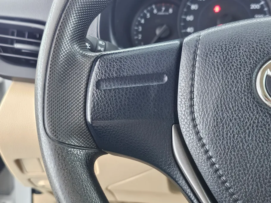 2022 Toyota Yaris  Y 