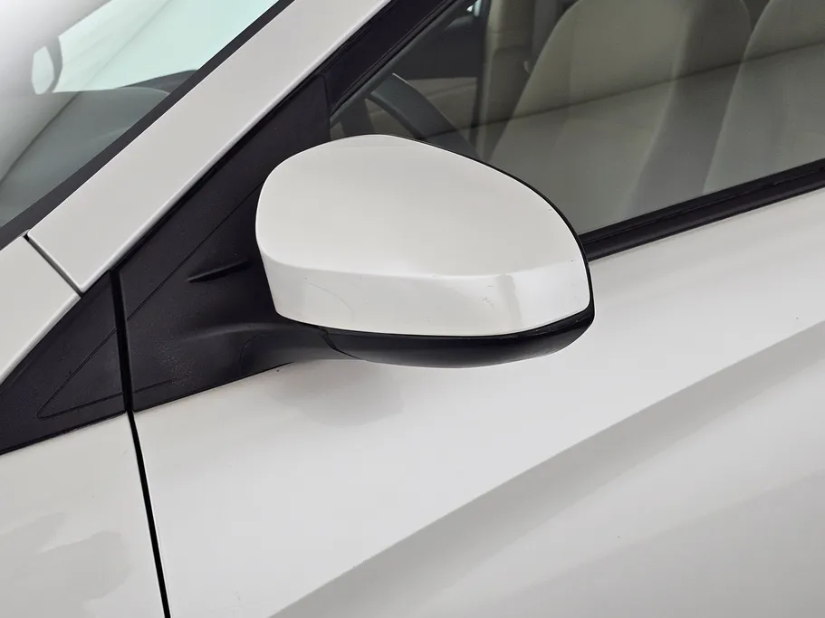 2022 Toyota Yaris  Y 