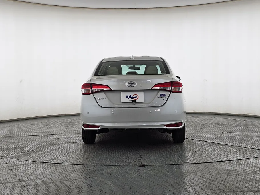 2022 Toyota Yaris  Y 