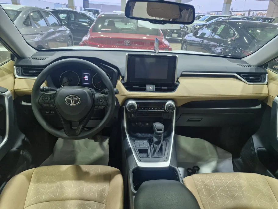 2025 Toyota RAV4 XLE 