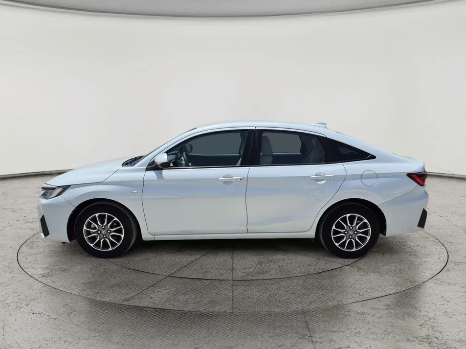 2023 Toyota Yaris  Y 