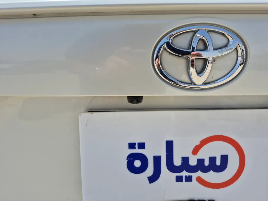 تويوتا راف فور LE 2022 
