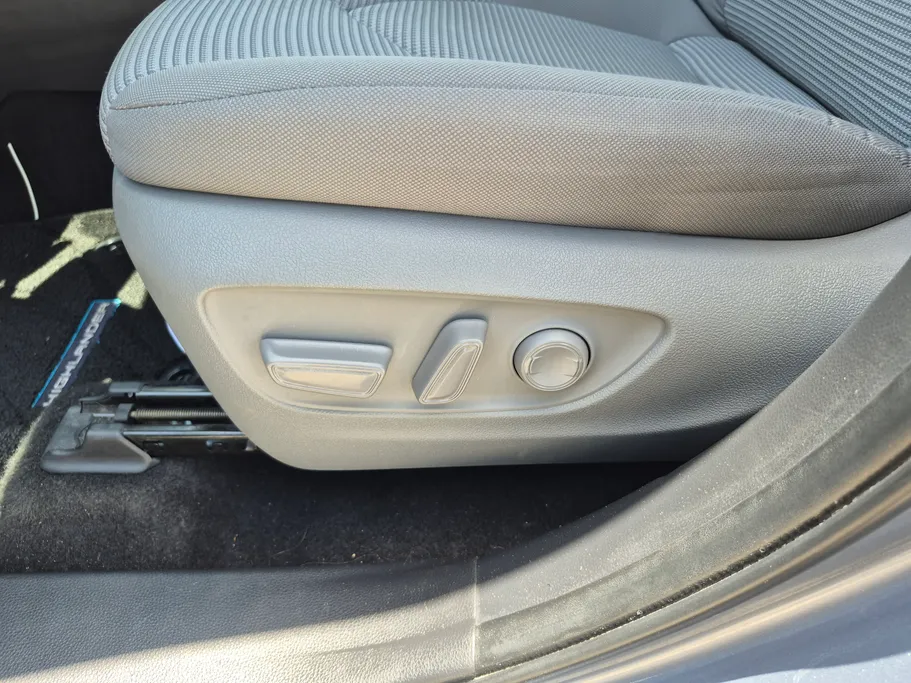 2023 Toyota Highlander GLE 